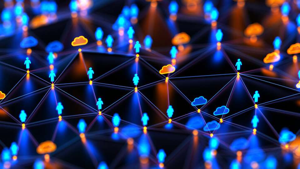 Die Übertragungsgeschwindigkeit von 448 Gbit/s beschleunigt die Datenübertragung zwischen Rechen- und Netzwerkknoten, reduziert die Latenzzeit und verbessert die Effizienz von KI/ML-Modellen.
