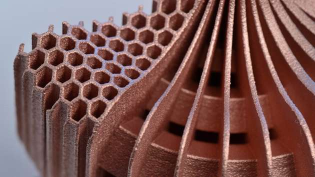 Der metallische 3D-Druck kann für die Luft- und Raumfahrt komplexe Komponenten in geringer Stückzahl fertigen.