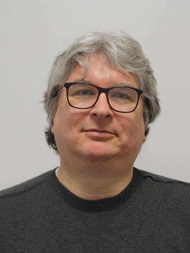 Ralf Schulz, Branchenmanager Food & Beverage, Jumo: „Unsere Kunden aus der Lebensmittelproduktion verlangen transparente Produktionsschritte durch die Überwachung der Prozessparameter, wie Temperatur, Druck, Leitwert, Mengenerfassung bei der Herstellung und der Veredelung von Lebensmitteln oder auch der Reinigung der Anlagen. Beispielsweise kann ein Temperatursensor in einem Braugetreidesilo die Keimenergie überwachen und damit eine homogene Malzqualität sicherstellen. Energieintensives Umlagern oder Trocknen des Getreides entfallen. Mit unseren Produkten und Lösungen sorgen wir für Energieeffizienz – und damit für Nachhaltigkeit.“