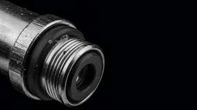 Im Zuge steigender Anforderungen an das Hygienic Design hat die EHEDG ihre Zertifizierungskriterien verschärft; Pflitsch hat daraufhin eine neue Generation von Kabelverschraubungen entwickelt.