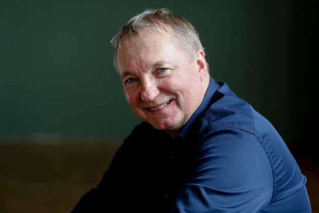 Eckhart Hilgenstock ist Interim-Manager mit einer Spezialisierung auf KI. Seine Erfahrungen hat er unter anderem aus Positionen als General Manager EMEA Sales Global Accounts bei Microsoft sowie Managing Director DACH bei Lotus Development und IBM Deutschland. Er ist Mitglied im Diplomatic Council, einer globalen Denkfabrik mit Beraterstatus bei den Vereinten Nationen (UN).