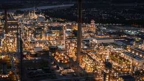 Innomotics liefert Motoren und Umrichter für größte industrielle Wärmepumpe der Welt von BASF.