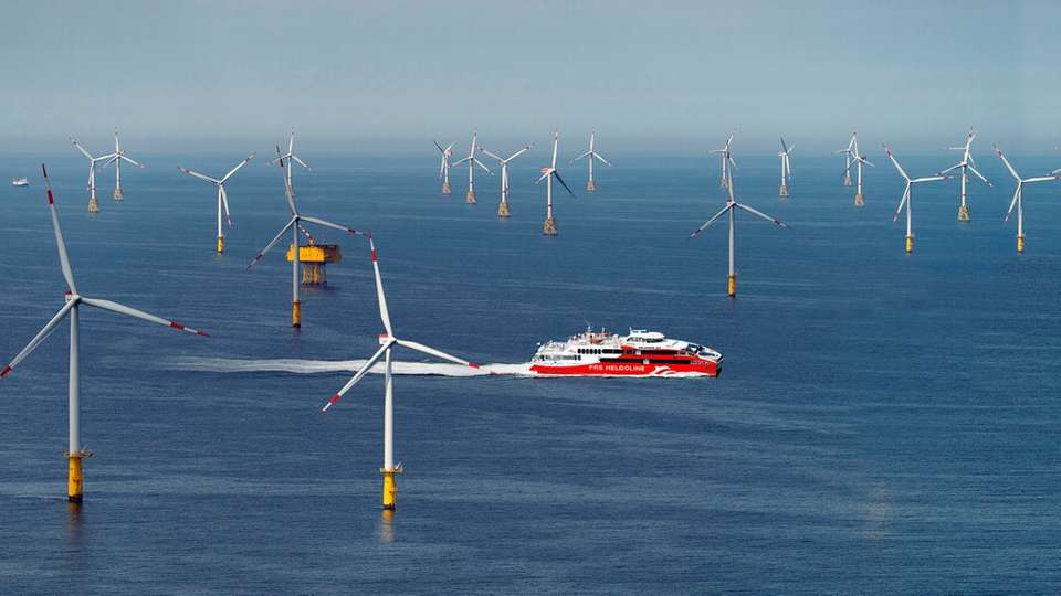 Fachlich begleitet und mit Gelegenheit zum Austausch bietet die Offshore-Exkursion einen fundierten Einblick in die Entwicklung der Offshore-Windenergie.