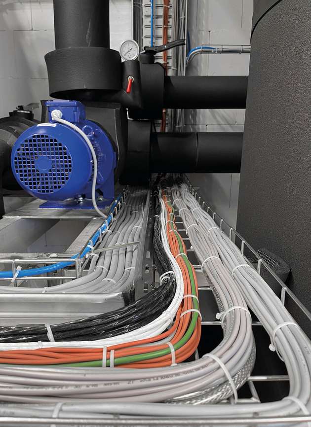 Industriekabel, die für eine Vielzahl von Anwendungen, wie etwa Energieversorgung, Signalübertragung und Datenübertragung, eingesetzt werden, müssen sehr hohe Qualitätsstandards erfüllen.