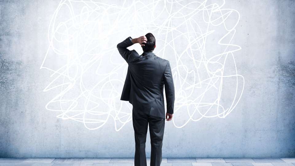 Neue Technologien wie KI, Wearables und smarte Implantate verändern das Gesundheitswesen und stellen die Distribution vor neue logistische und regulatorische Herausforderungen.