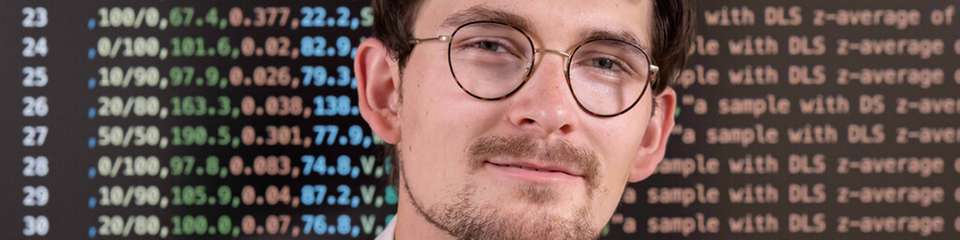 Dr. Kevin Jablonka untersucht an der Universität Jena die Leistungsfähigkeit von KI-Modellen bei chemischen Problemstellungen im Direktvergleich mit menschlichen Chemikerinnen und Chemikern.