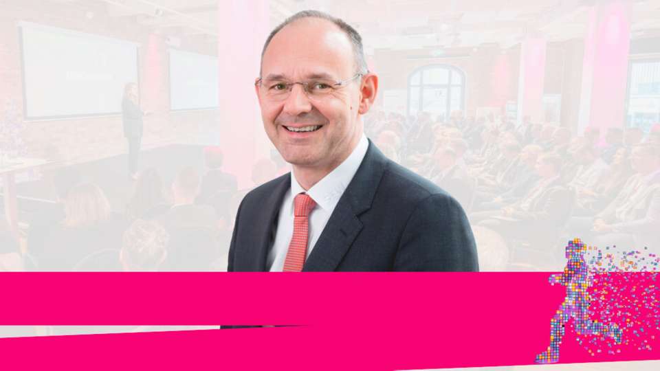 Dr.-Ing. Hans Krattenmacher ist Geschäftsführer Innovation Mechatronik bei SEW-Eurodrive und Speaker auf dem INDUSTRY.forward SUMMIT 2025.
