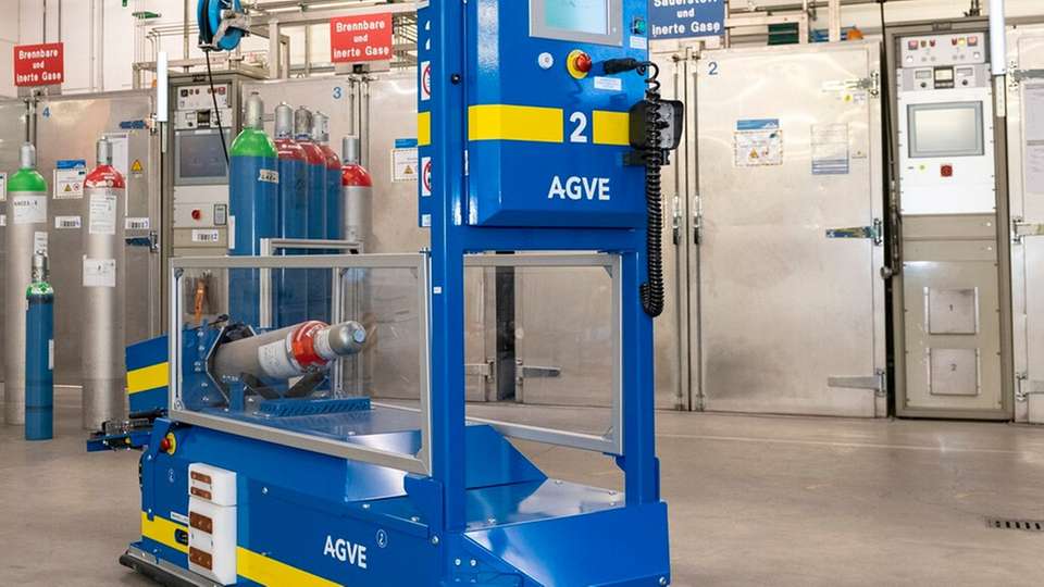 Linde hat den anspruchsvollen Produktionsprozess für Prüfgase automatisiert, die vorwiegend zur Kalibrierung von Messgeräten eingesetzt werden.