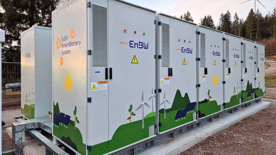 Die Batteriespeicher am Windpark Häusern: Die erzeugten Strommengen aus dem Windpark Häusern lassen sich durch den Speicher flexibler einspeisen.