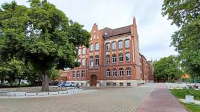 Ein aktiver Beitrag zum Klimaschutz: Im Rahmen eines Energiespar-Contractings sparen Engie Deutschland und der Unstrut-Hainich-Kreis jährlich 440.000 Euro Energiekosten und 1.596 t CO2 ein. Auf dem Bild ist die Regelschule Petri zu sehen, eine der zwölf kommunalen Liegenschaften.