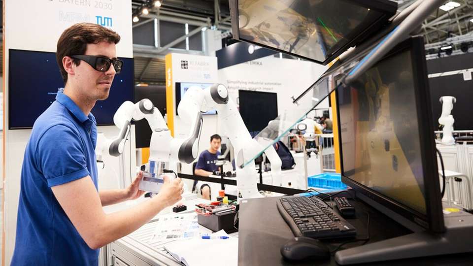 Auf der Messe demonstrieren verschiedene Aussteller praxisnahe Anwendungen.