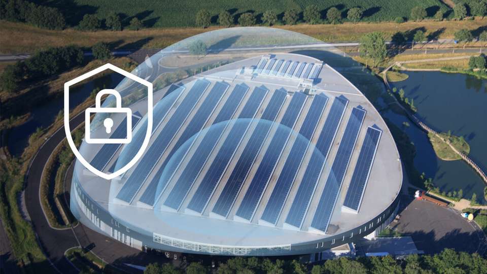 Mit zunehmender Digitalisierung wird auch ein umfassender Cyberschutz für PV-Anlagen immer wichtiger.