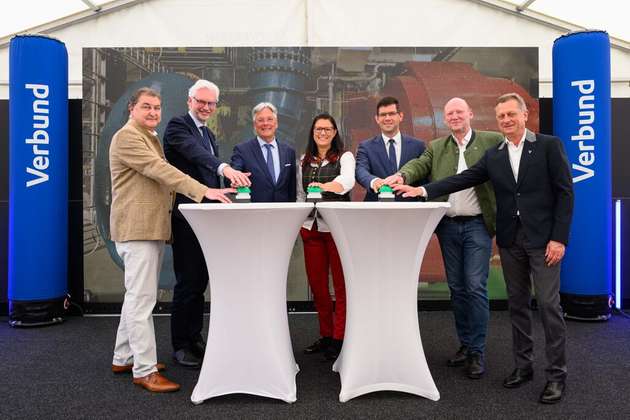 Feierliche Inbetriebsetzung (von links nach rechts): Karl Heinz Gruber (Verbund Wasserkraft), Verbund CEO Michael Strugl, Landeshauptmann Peter Kaiser, Landesrätin Sara Schaar, LH-Stv. Martin Gruber, Verbund COO Achim Kaspar, Michael Amerer (Verbund Wasserkraft)