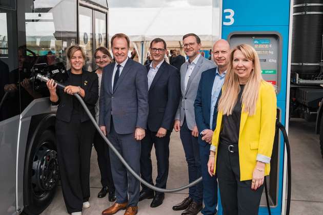 Düsseldorf zeigt, wie die Energiewende im Verkehr gelingen kann: Am Höherweg tanken Busse und Lkw künftig klimafreundlich Wasserstoff.
