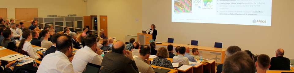 Keynote von Prof. Dr. Ulrike Ganesh: Sie stellte auf dem CAM-Workshop die Möglichkeiten und Ziele der Chiplet-Pilotlinie APECS vor.
