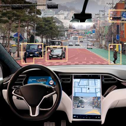 Ohne zuverlässige Steckverbinder bleibt KI-gestützte Mobilität stehen: Hochleistungsverbindungen sichern Datenströme in autonomen Fahrzeugen, Verkehrsnetzen und Wartungssystemen.