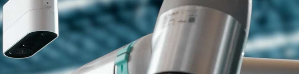 RobVision ist ein KI-Vision-System, das Roboter CAD-basierte Objekterkennung ermöglicht, wodurch Automatisierung effizienter wird, Umrüstzeiten entfallen und maximale Datensicherheit dank lokaler Verarbeitung gewährleistet ist.