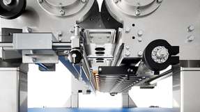 Das völlig neu konzipierte Drahtschneidesystem des neuen Extruders, das Geschwindigkeiten von bis zu 350 Hüben pro Minute bei einer maximalen Arbeitsbreite von 1.700 mm erreicht. 