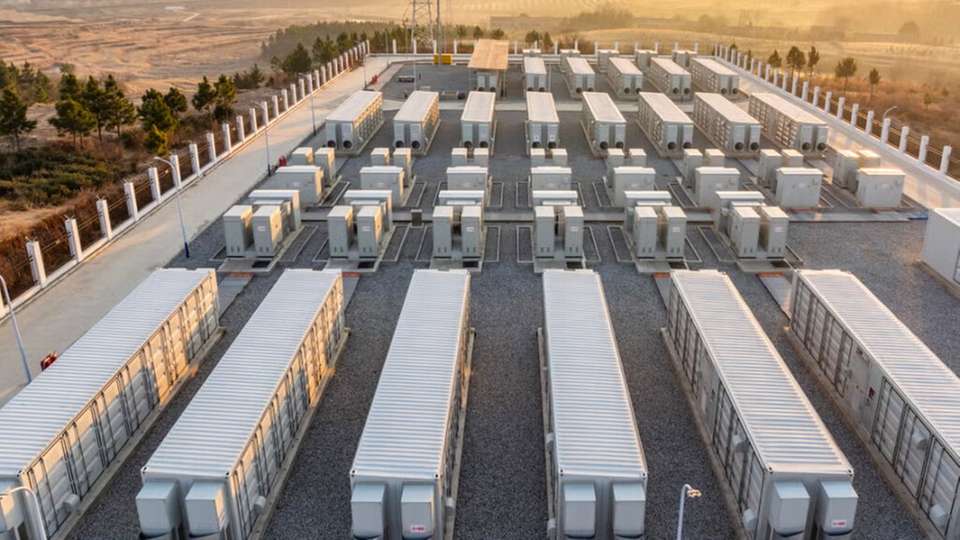 Mit der Weiterentwicklung der Batteriespeichertechnologien ergeben sich für die Hersteller neue Sicherheitsbedenken, Herausforderungen und Komplexitäten, denen sie begegnen müssen.
