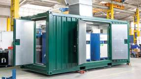 Turbo-Trio im schallisolierten Container: Mit drei neuen Gebläsen konnte die Kläranlage Oschersleben ihren CO2-Fußabdruck deutlich verkleinern.