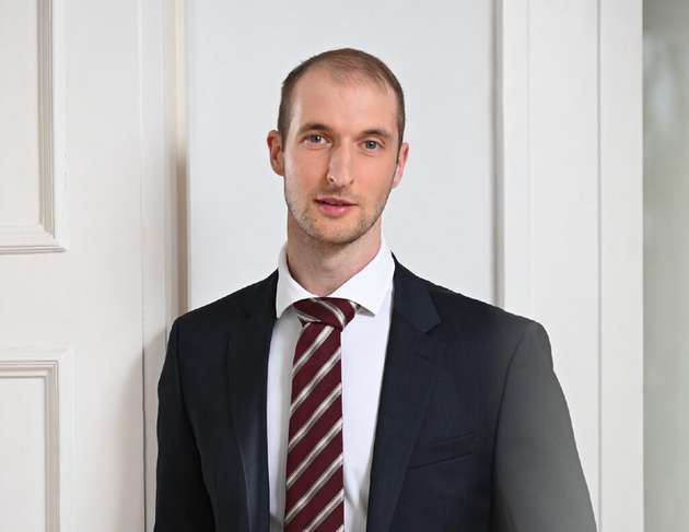 Christian Grund von Koenen Bauanwälte über neue Spielregeln, Risiken und Chancen durch RED-III.