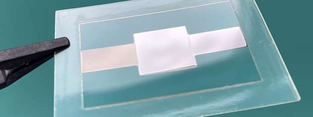 Elektrokalorische Polymerfolie mit geringer Schichtdicke für den Aufbau von Heiz- und Kühlelementen.
