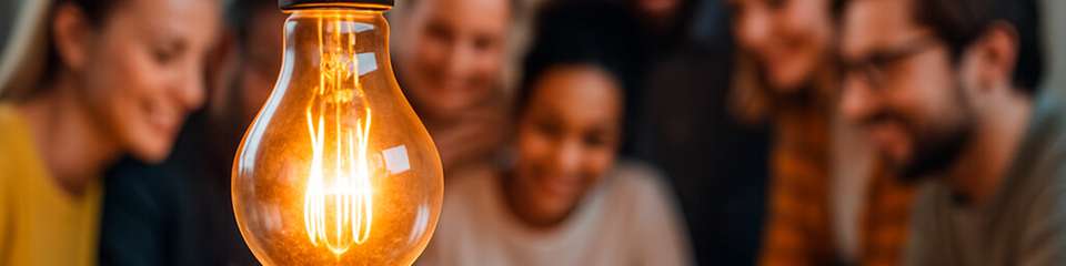 Innovation schafft Jobs – aber nicht für alle: Eine breite Innovationsstreuung steigert, die Beschäftigung, während fokussierte Bereiche hinterherhinken.