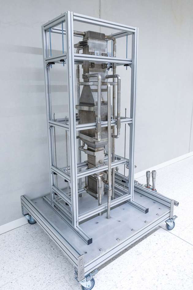 Pilotanlage des Fraunhofer IMM für das Ammoniakcracken mit einer Kapazität von 20 kg/h Ammoniak.