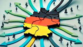 „Wenn fast jeder zweite Freelancer darüber nachdenkt, Deutschland zu verlassen, ist das kein individuelles Problem mehr, sondern ein strukturelles Versagen",  sagt Thomas Maas, CEO von Freelancermap. 