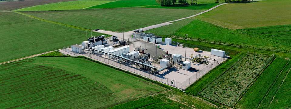 Die Wasserstoff-Anlage Rubensdorf ist seit April 2023 in Betrieb und ist die weltweit erste 100-prozentige Wasserstoffspeicherung in einer unterirdischen Porenlagerstätte.
