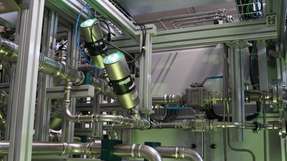 Prüfstand für die Konditionierung von Elektrolyseuren  Die Prozessregelventile mit Element-Steuerkopf im Prüfstand kommunizieren mit der übergeordneten Steuerung über klassische Analogsignale.