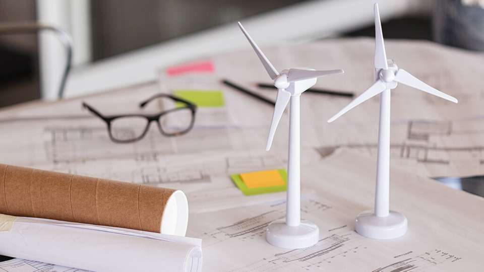 Das Projekt „Wind & Regio” hat das Ziel, die Kleinwindanlage aus ihrer Nische herauszuholen. Dazu werden moderne Technologien wie Künstliche Intelligenz mit praxisnaher Forschung in der Region kombiniert.
