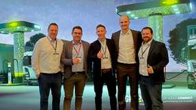 Arbeiten künftig bei der Elektrifizierung des Transportsektors zusammen (von links): Mario Wellmann (Head of Sales bei Spirii), Tim Görts (Director General Mobility DACH & CEE bei UTA Edenred), Torben Jöns (Prokurist GP Joule Connect) sowie Dr. Carl Phillip Tüllmann-de Lima und Phillip Elwin (beide GP Joule Connect).