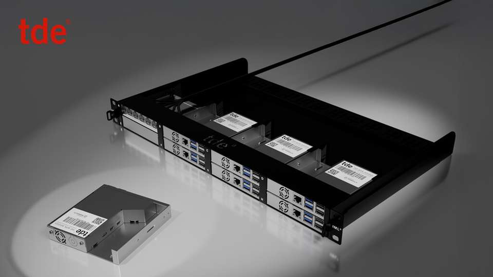 Das tML-Modul für den Raspberry Pi 5 ermöglicht eine platzsparende Integration in 19-Zoll-Verteilern und vereinfacht das Kabelmanagement für eine zukunftssichere Netzwerkinfrastruktur.