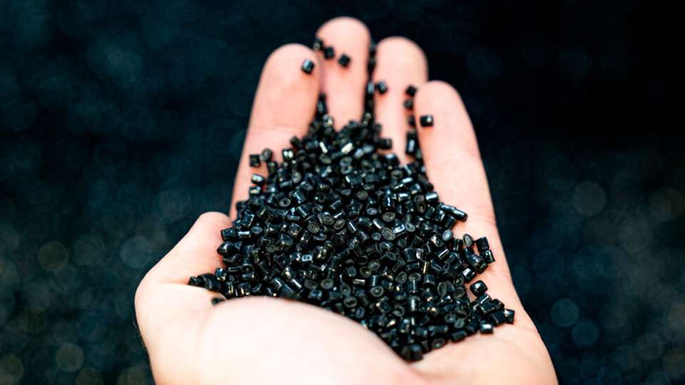 Lavergne ist auf die Herstellung nachhaltiger Compounds spezialisiert, die vollständig aus recycelten Kunststoffen bestehen.