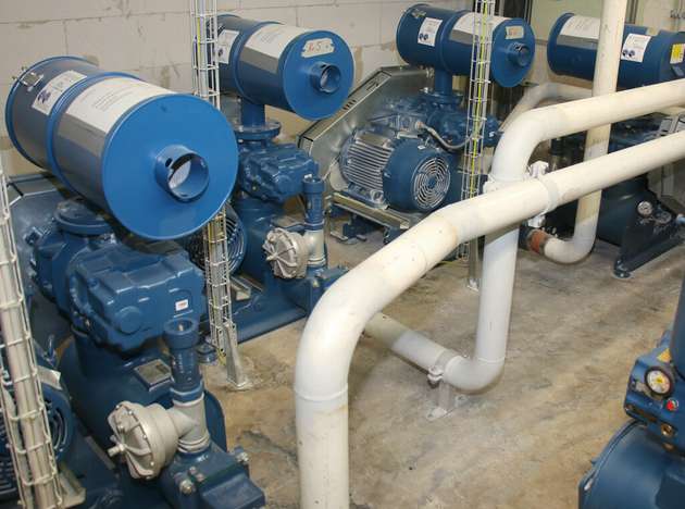 Der Gebläsekeller beherbergt den Großteil der Aggregate.