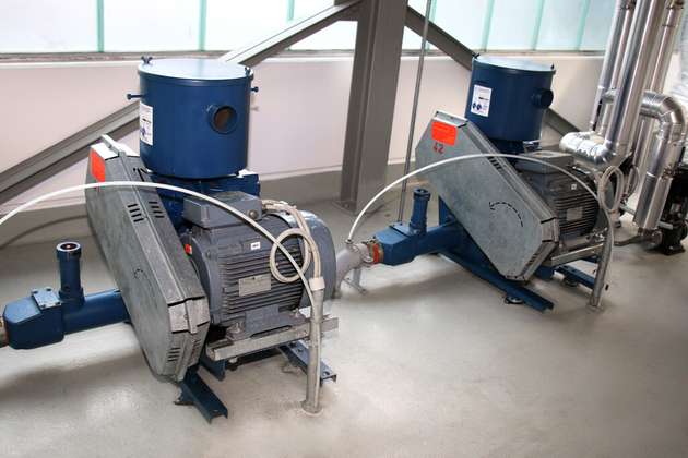 Die Gebläse sind nicht nur im Gebläsekeller untergebracht, sondern verteilen sich über das gesamte Betriebsgelände. 