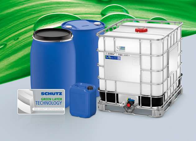 Bei der Produktlinie Schütz Green Layer kommt das hochqualitative Recyclingmaterial für die Produktion der IBC-Innenbehälter, Kanister und Fasskörper zum Einsatz.