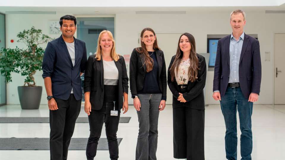 Die Forschungsgruppe „Supply Chain Digitalisation“ entwickelt digitale, KI-gestützte Plattformlösungen zur automatisierten Produktkonfiguration und Prozessoptimierung entlang der Lieferkette – praxisnah, skalierbar und branchenübergreifend einsetzbar.