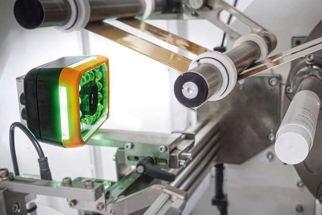 Die neue Smart Camera von B&R bringt KI direkt in den Maschinensteuerungskreislauf ein und ermöglicht so Echt-zeit-Vision, dynamische Modellwechsel und eine bis zu 15-fach höhere Edge-Verarbeitungseffizienz.