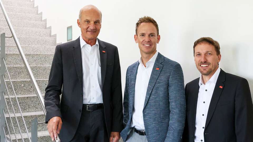„Anlässlich unseres 40. Geburtstags möchten wir nicht nur Danke sagen, sondern auch selbst aktiv gestalten, bevor die Politik reagiert,“ so DataTec-Vorstand (CEO) und Gründer Hans Steiner.