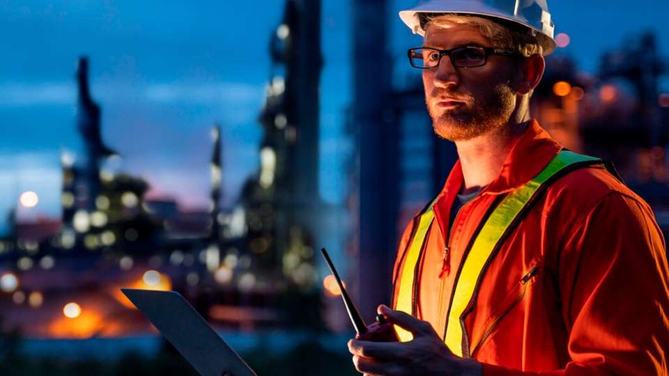 Damit die Petrochemie wieder auf Kurs kommt, braucht es flexible Energiestrategien, mehr Effizienz und den Mut zur Veränderung.