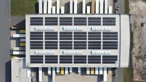 Die intelligenten Energiesysteme von Greenflash machen die Mobilitätswende für Logistikunternehmen zu einem Wettbewerbsvorteil. Das Bild zeigt ein Referenzprojekt mit Boll Logistik.