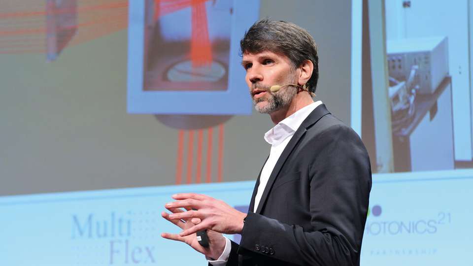 Dr. Christian Vedder spricht über Anforderungen, Innovationen und deren Anwendung in der Industrie.