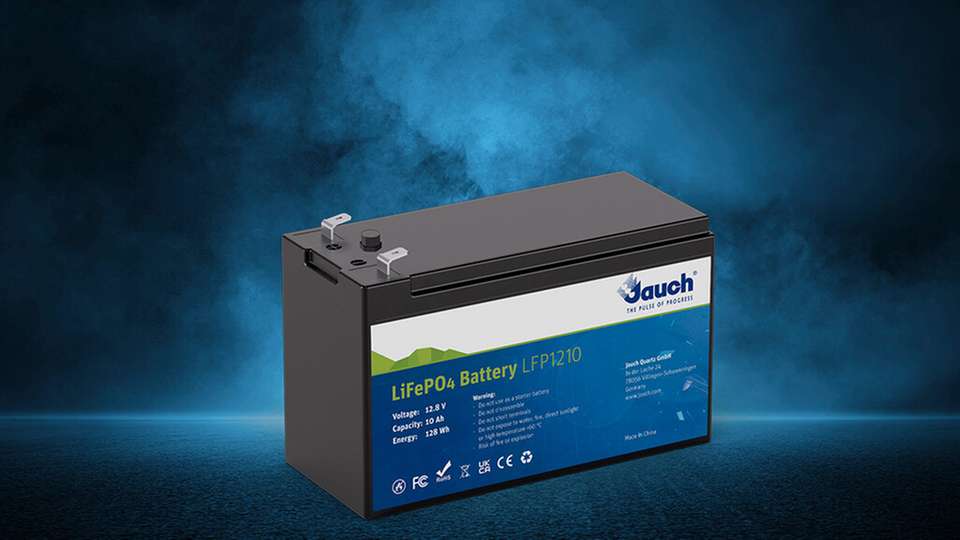 Lithium-Eisenphosphat-Zelle von Jauch: kompakte Bauform, deutlich leichter und langlebiger als herkömmliche Blei-Säure-Batterien.