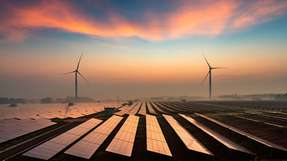 Der Einsatz professioneller Software für die Überwachung und den Betrieb von Windkraftanlagen, Photovoltaiksystemen oder weiteren Nebenanlagen stellt eine wichtige Grundlage für eine profitable Nutzung der verfügbaren Energie dar. 