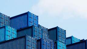 Containerbasierte Batteriespeicher von SmartGrid mit Steuerungs- und Netzmodulen von Bachmann sichern Netzstabilität und ersetzen Dieselaggregate in Hafen- und Baustellenanwendungen.