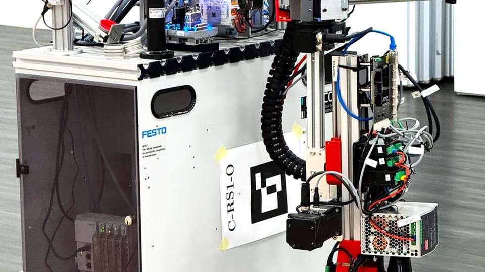 DAs Team Carologistics aus Aachen konnte mit Drylin-ZLW-Linearachsen und Energieketten einen neuen Weltrekord im Logistikwettkampf aufstellen und den Sieg nach Hause holen. 