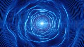 Batteriespeicher gleichen Schwankungen erneuerbarer Energien aus und sichern die Stromversorgung – vom industriellen Peak Shaving bis hin zum großskaligen Netzspeicher.