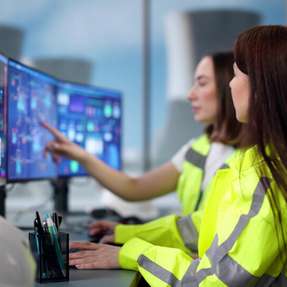 Zukunftssichere SCADA-Lösung für die Energiebranche: Mit forsiteSCADA von Bachmann electronic lassen sich Wind-, Solar- und Speicheranlagen in einem System abdecken.